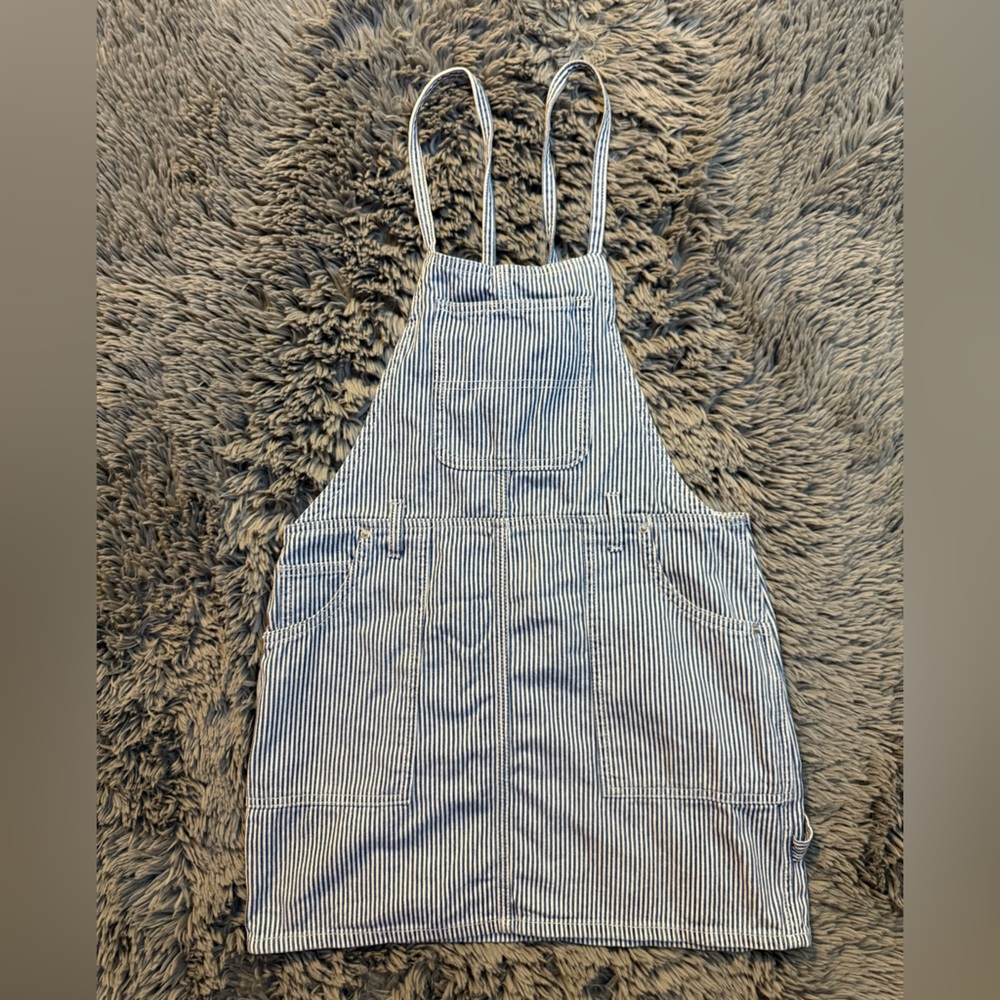 Forever 21 Overall Dress Size Medium